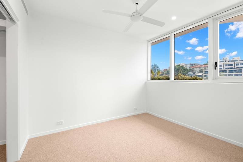 7 Miles Street, KIRRA, QLD 4225