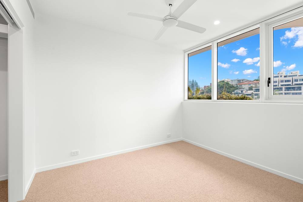 7 Miles Street, KIRRA, QLD 4225