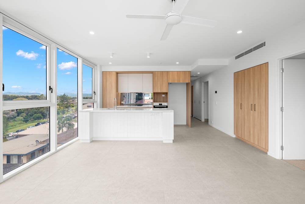 7 Miles Street, KIRRA, QLD 4225