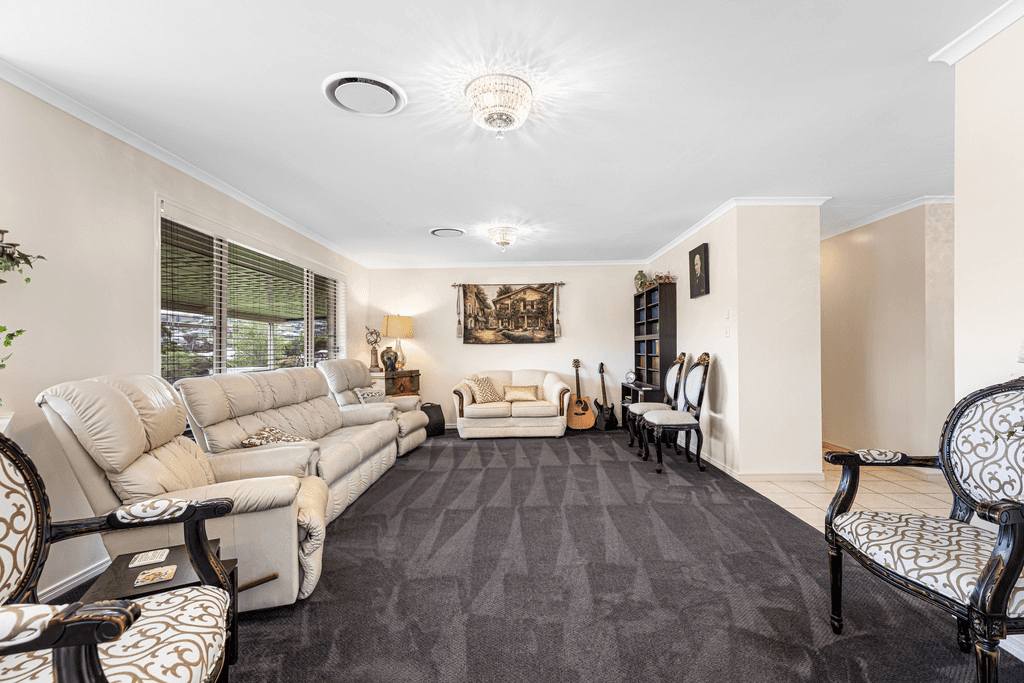 1 Hazelmere Court, HODGSON VALE, QLD 4352