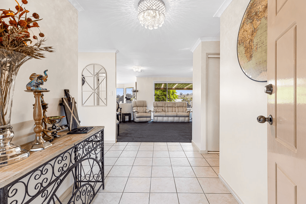 1 Hazelmere Court, HODGSON VALE, QLD 4352