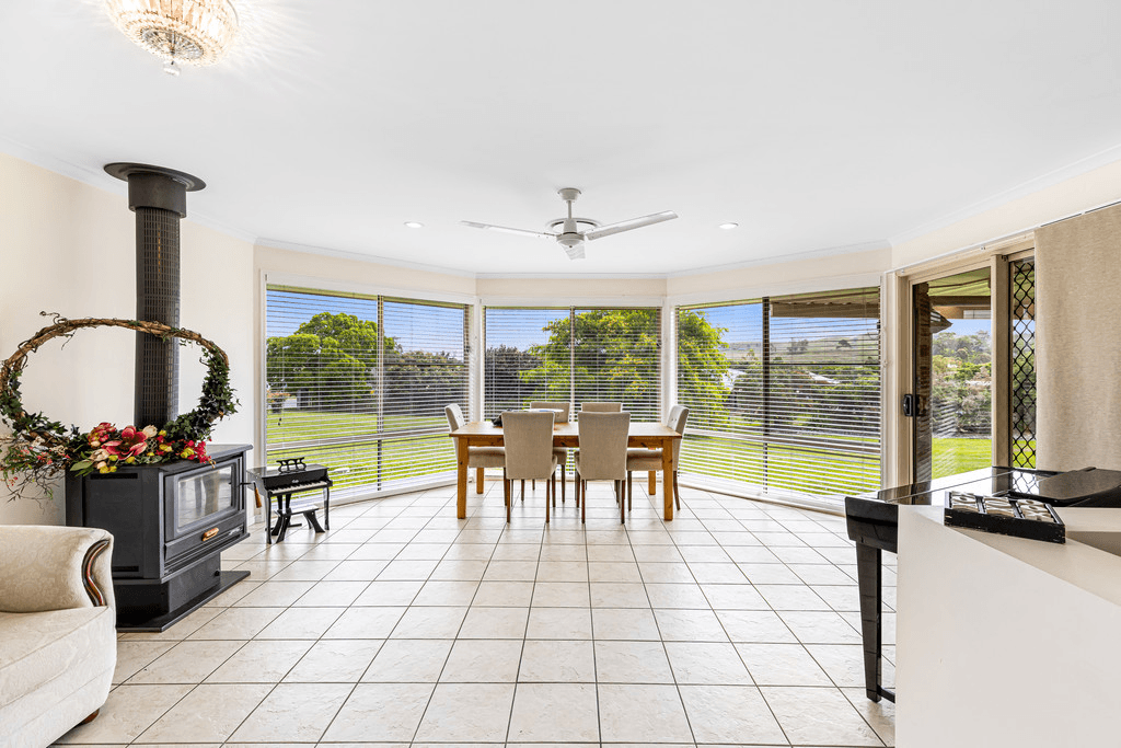 1 Hazelmere Court, HODGSON VALE, QLD 4352