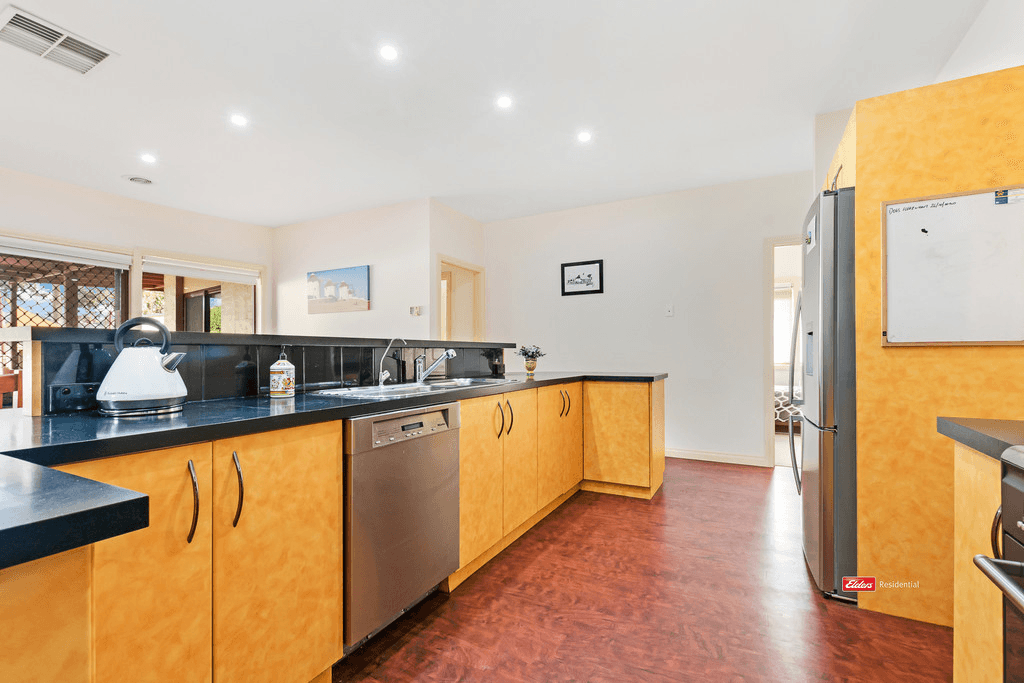 9 Charlton Court, ECHUCA, VIC 3564