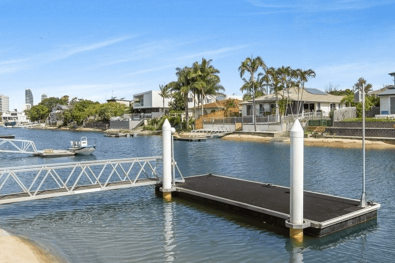 54 Poinciana Blvd, BROADBEACH WATERS, QLD 4218