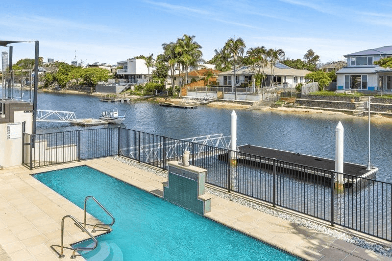 54 Poinciana Blvd, BROADBEACH WATERS, QLD 4218