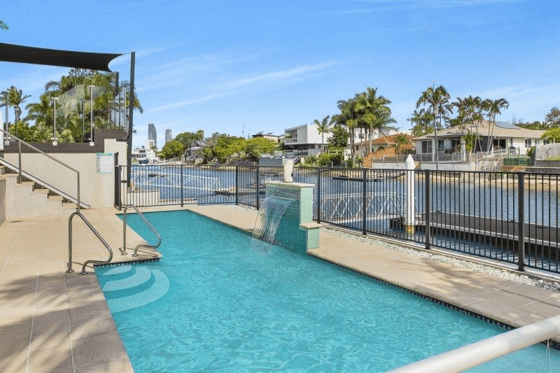 54 Poinciana Blvd, BROADBEACH WATERS, QLD 4218