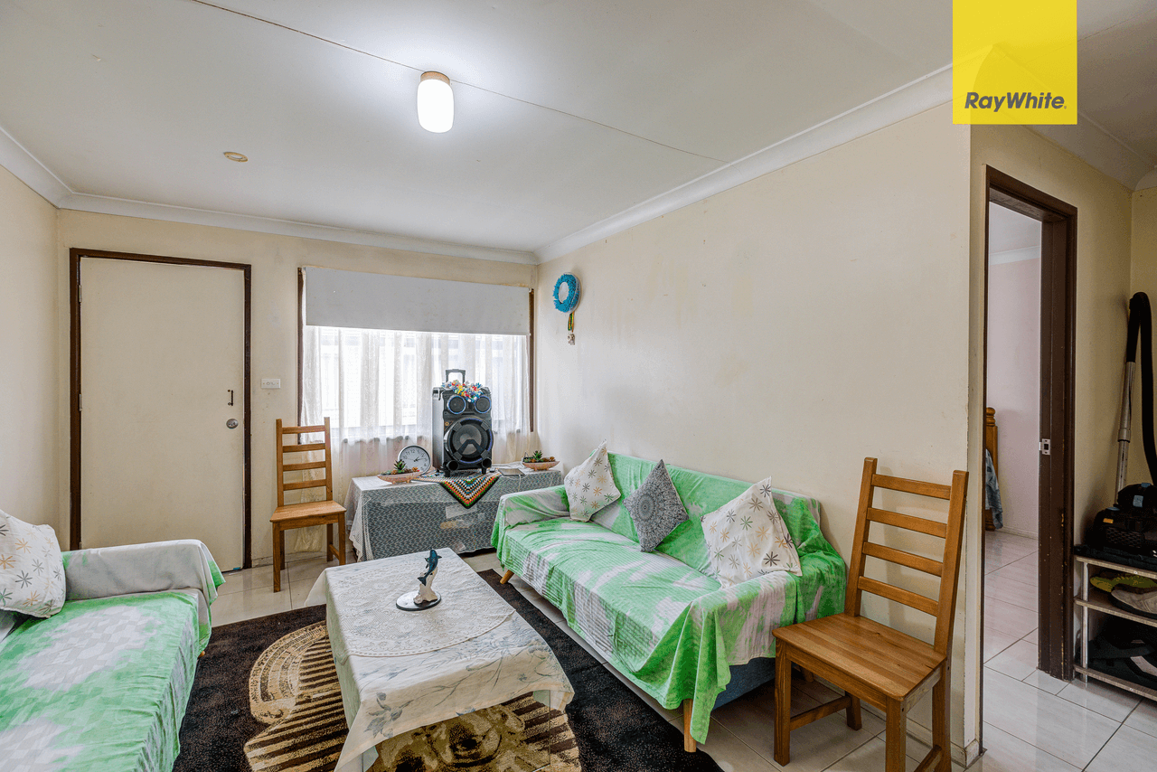 2/10 North Road, WOODRIDGE, QLD 4114