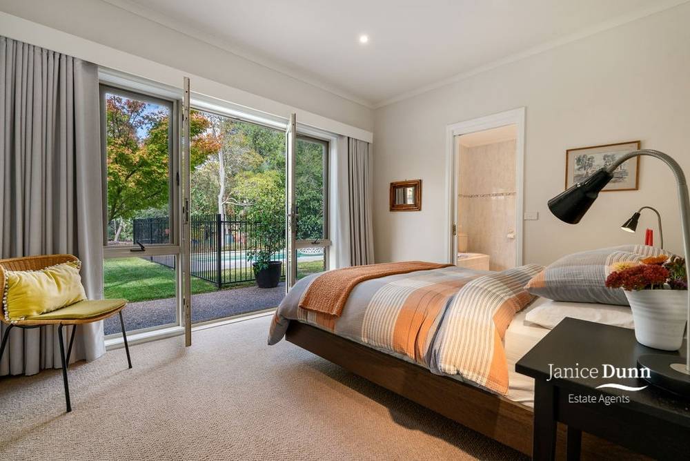 8 Rock Lodge Court, Frankston South, VIC 3199
