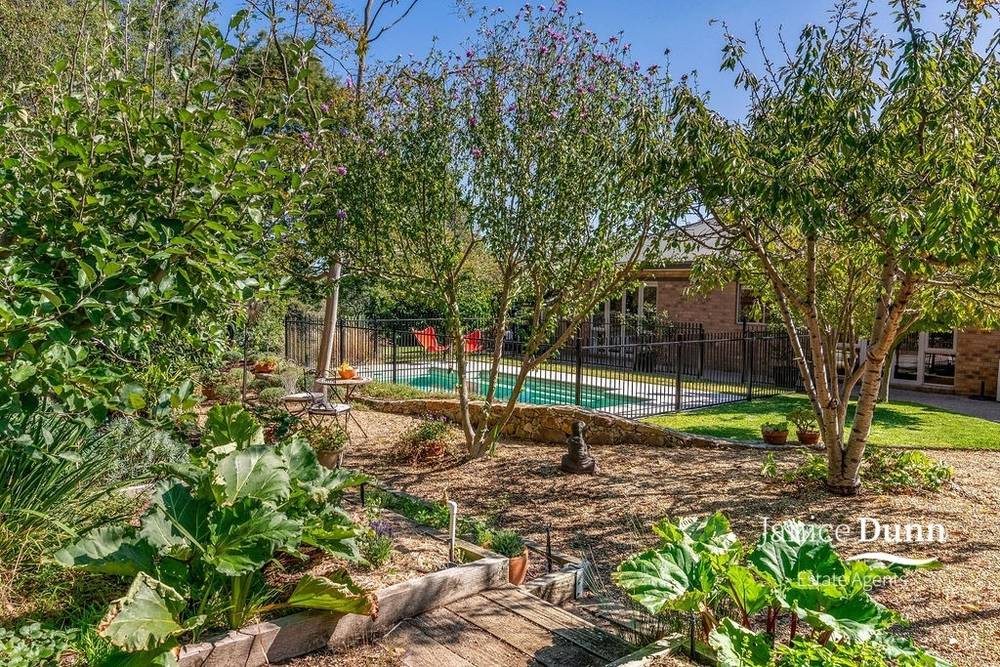 8 Rock Lodge Court, Frankston South, VIC 3199