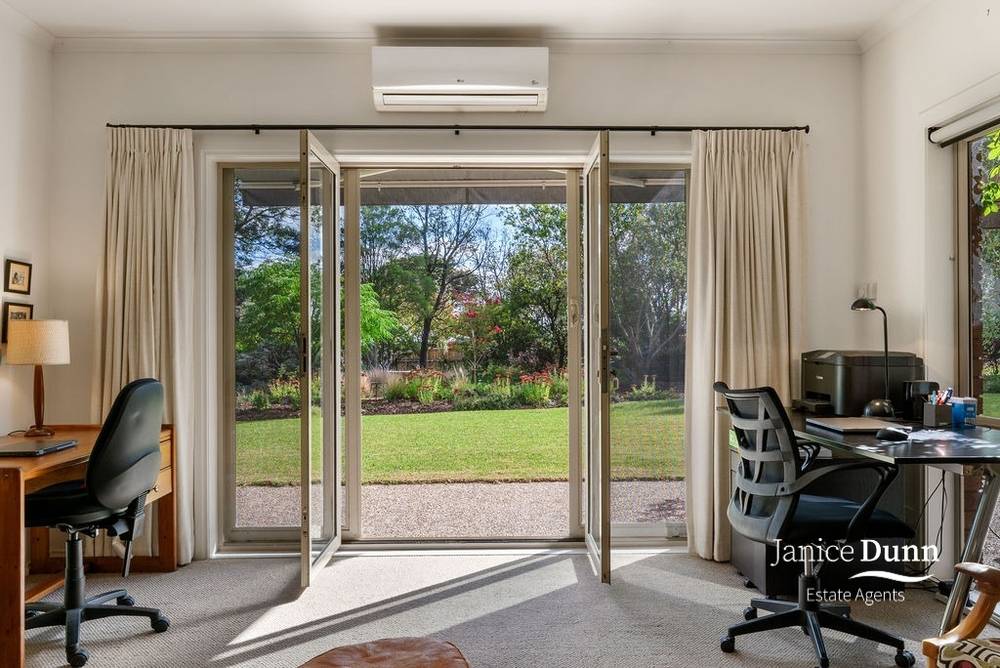 8 Rock Lodge Court, Frankston South, VIC 3199