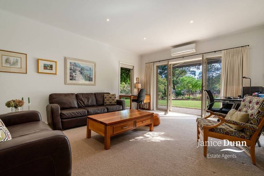 8 Rock Lodge Court, Frankston South, VIC 3199