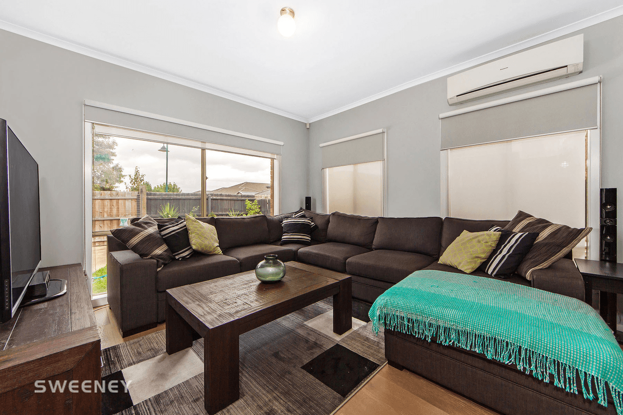 67 The Glades, Taylors Hill, VIC 3037