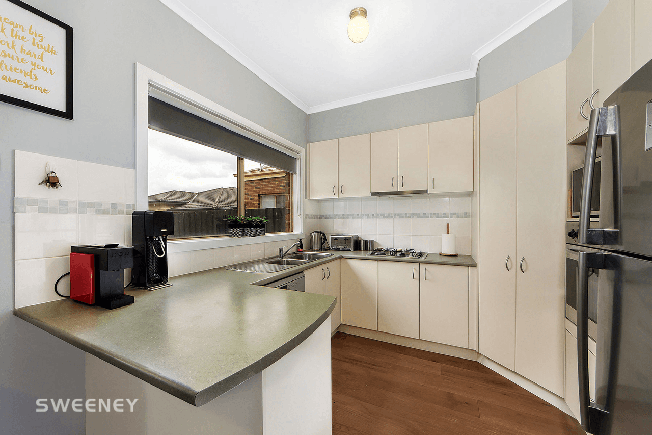 67 The Glades, Taylors Hill, VIC 3037