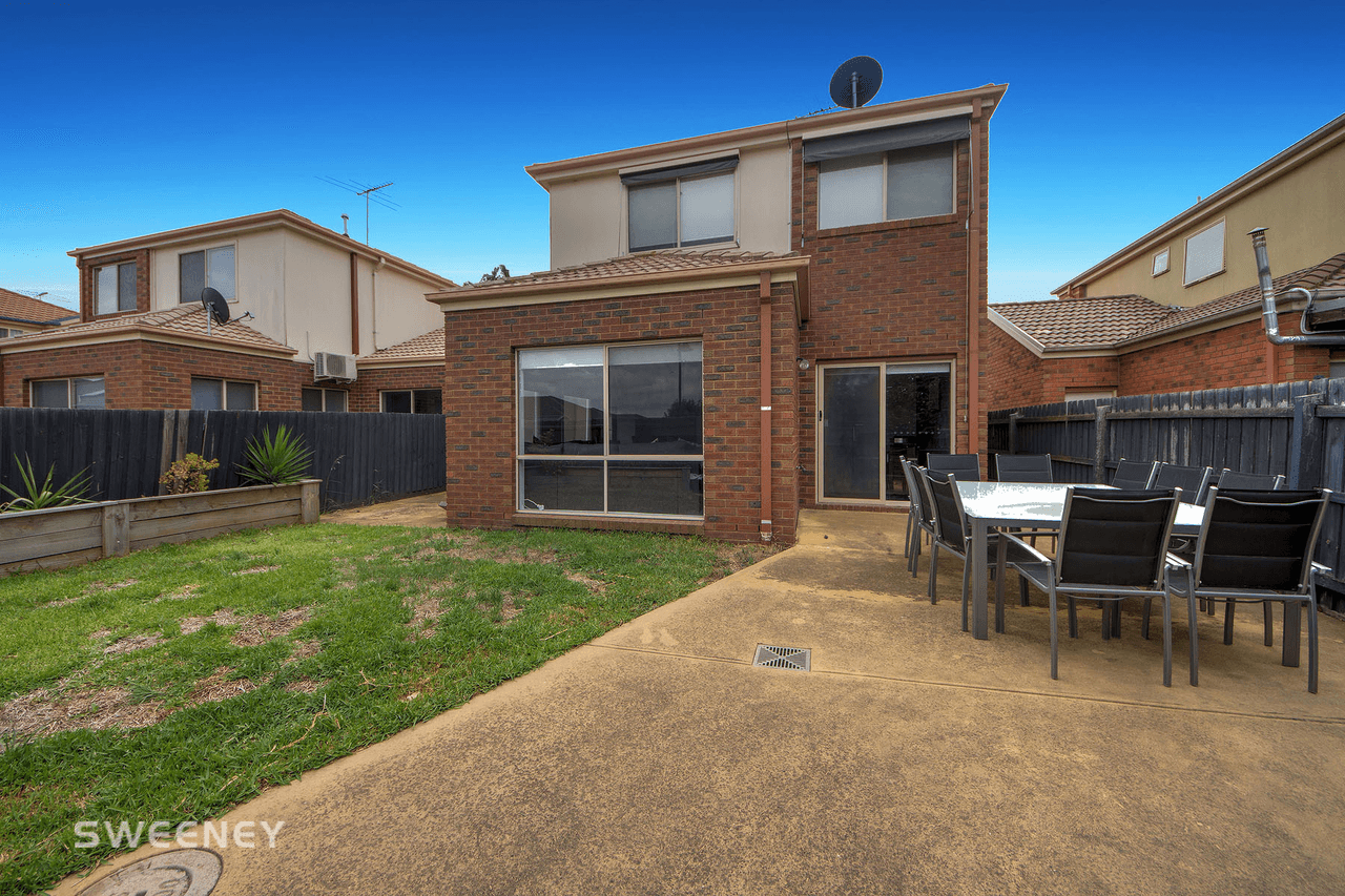 67 The Glades, Taylors Hill, VIC 3037