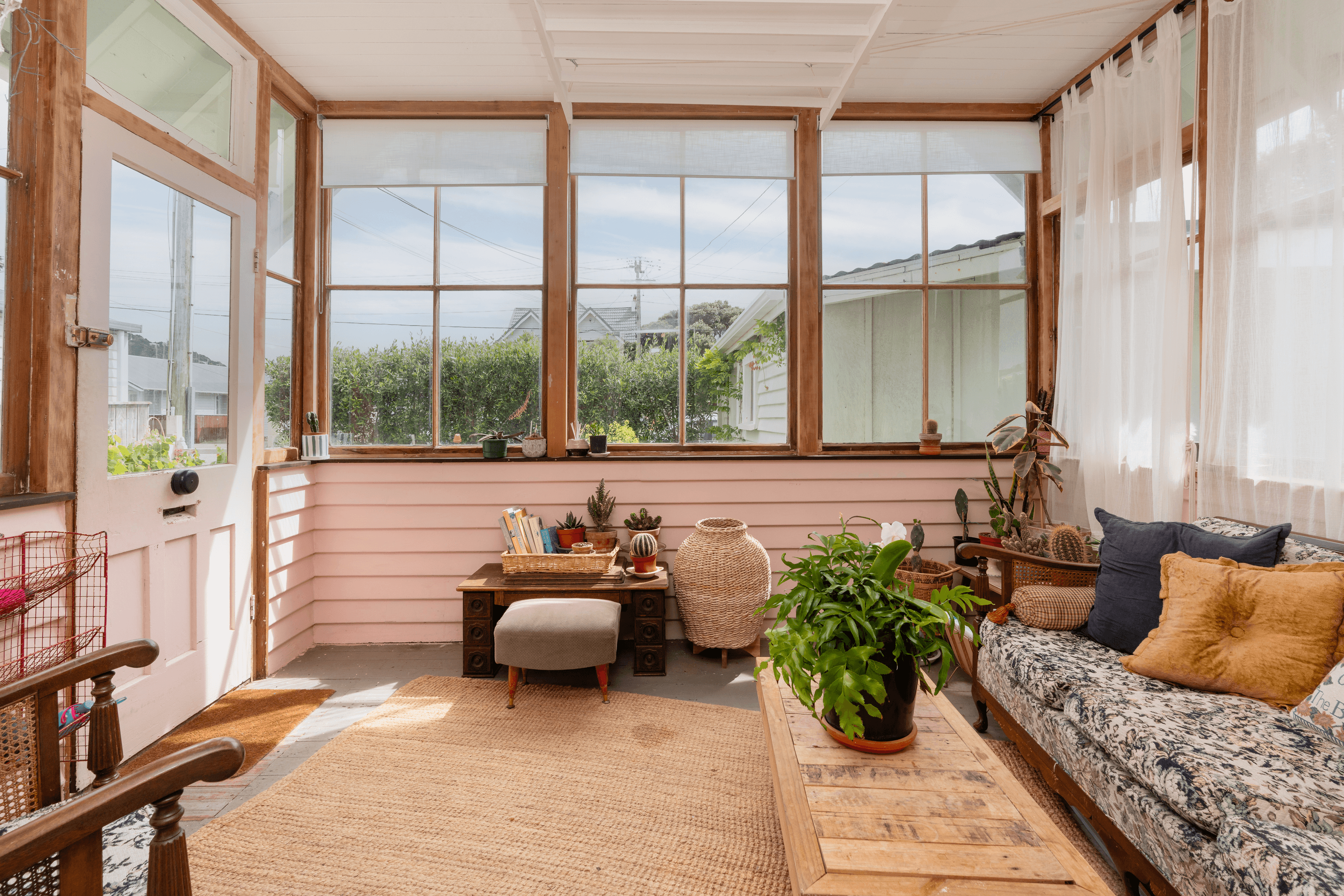 40 Apu Crescent, Lyall Bay, Wellington 6022