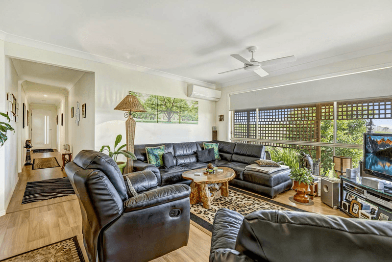 8 Selkirk Place, WOLLONGBAR, NSW 2477