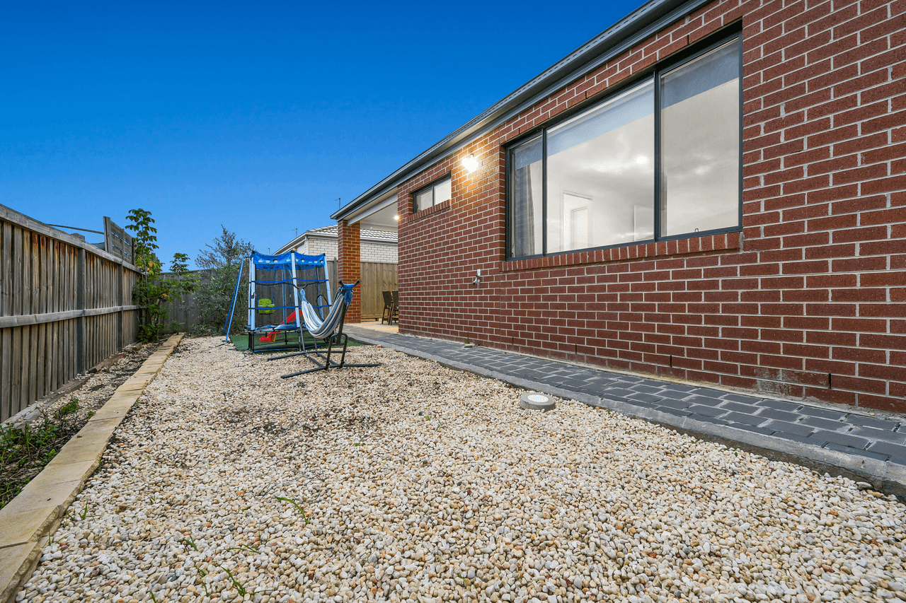 26 Barley Crescent, CLYDE NORTH, VIC 3978