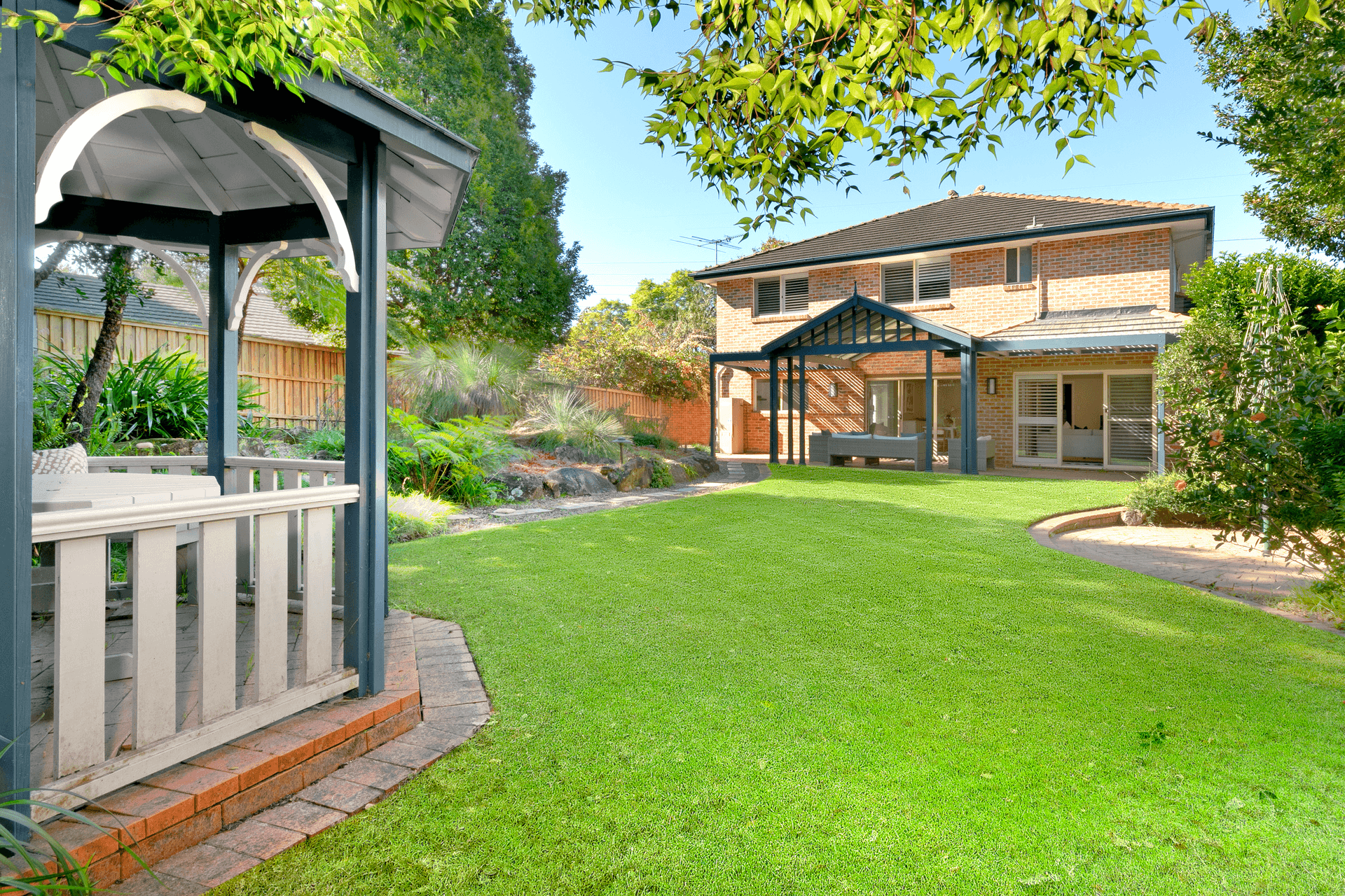 55 Carnarvon Drive, Frenchs Forest, NSW 2086