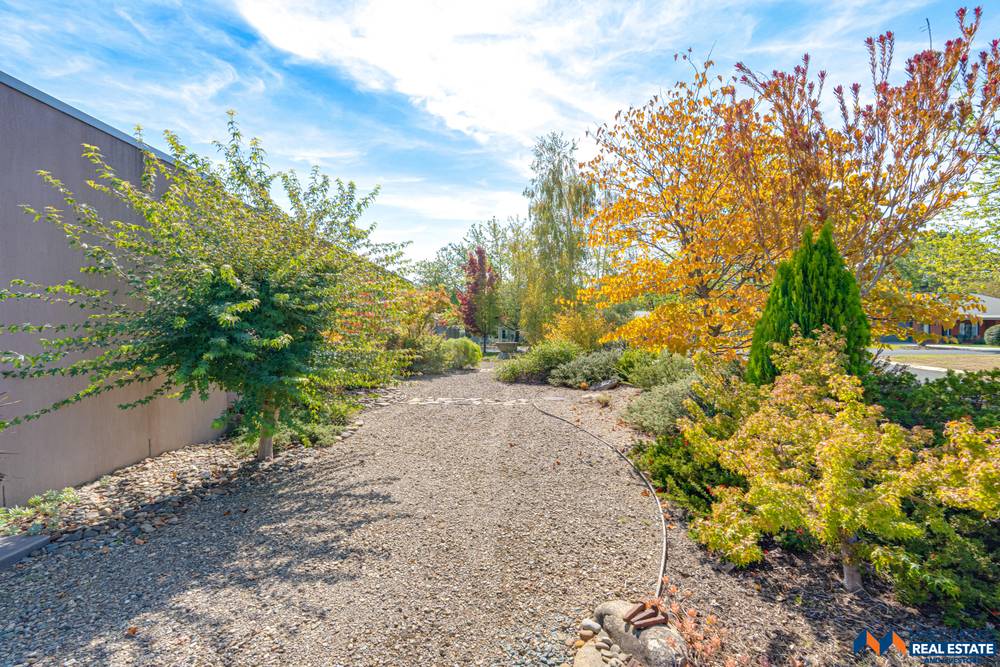 2 Eliza Way, MYRTLEFORD, VIC 3737