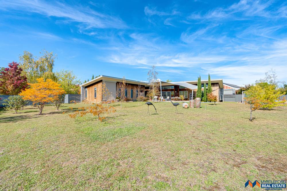 2 Eliza Way, MYRTLEFORD, VIC 3737