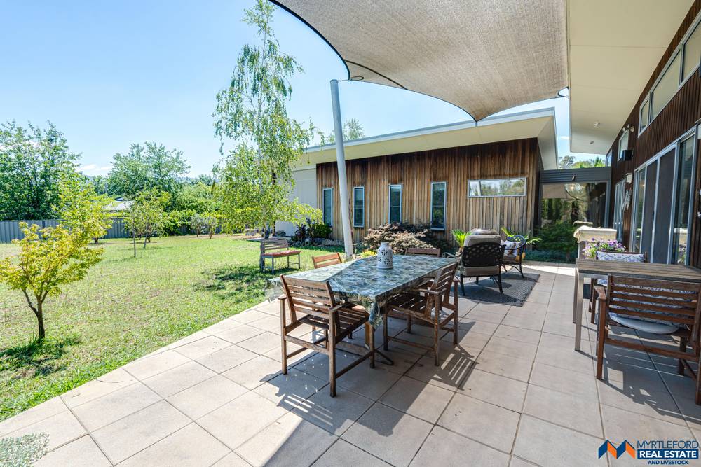 2 Eliza Way, MYRTLEFORD, VIC 3737