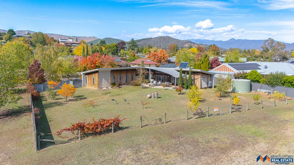 2 Eliza Way, MYRTLEFORD, VIC 3737