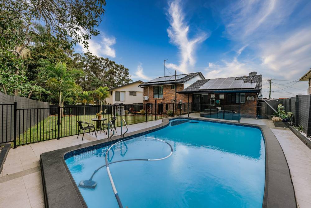 5 Mina Place, Southport, QLD 4215