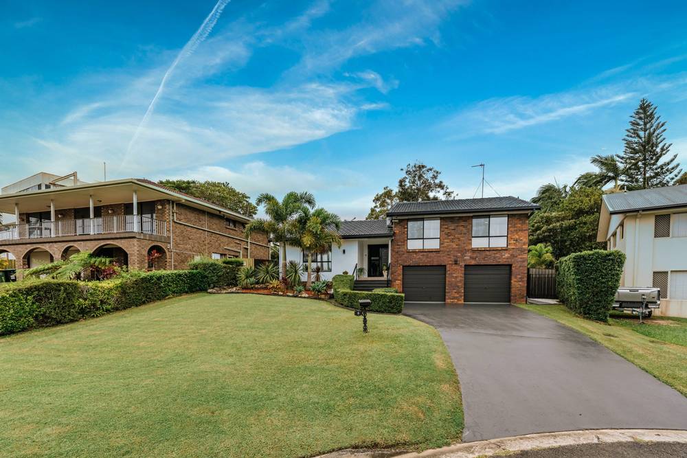 5 Mina Place, Southport, QLD 4215