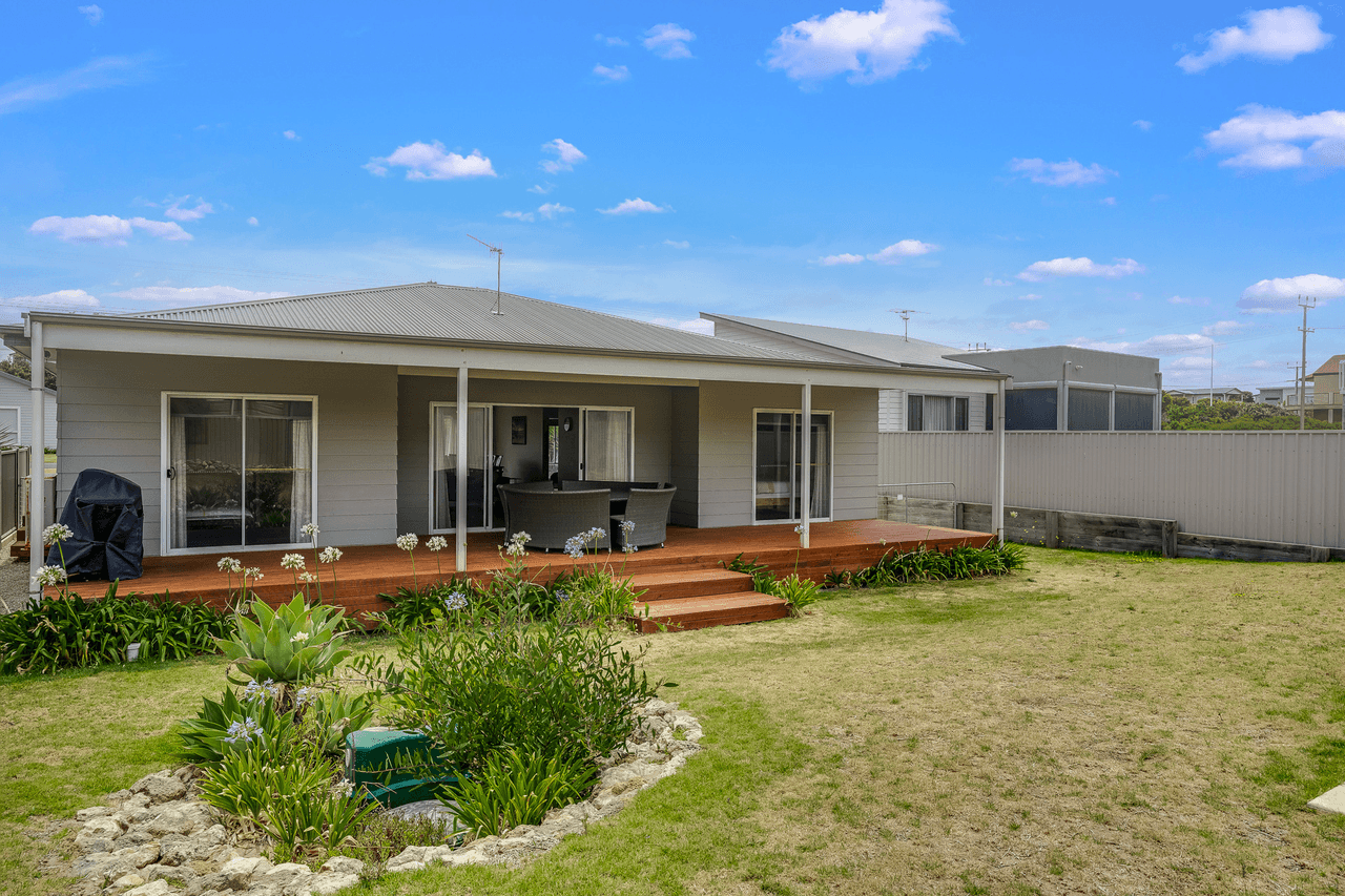 137 Newell Avenue, MIDDLETON, SA 5213