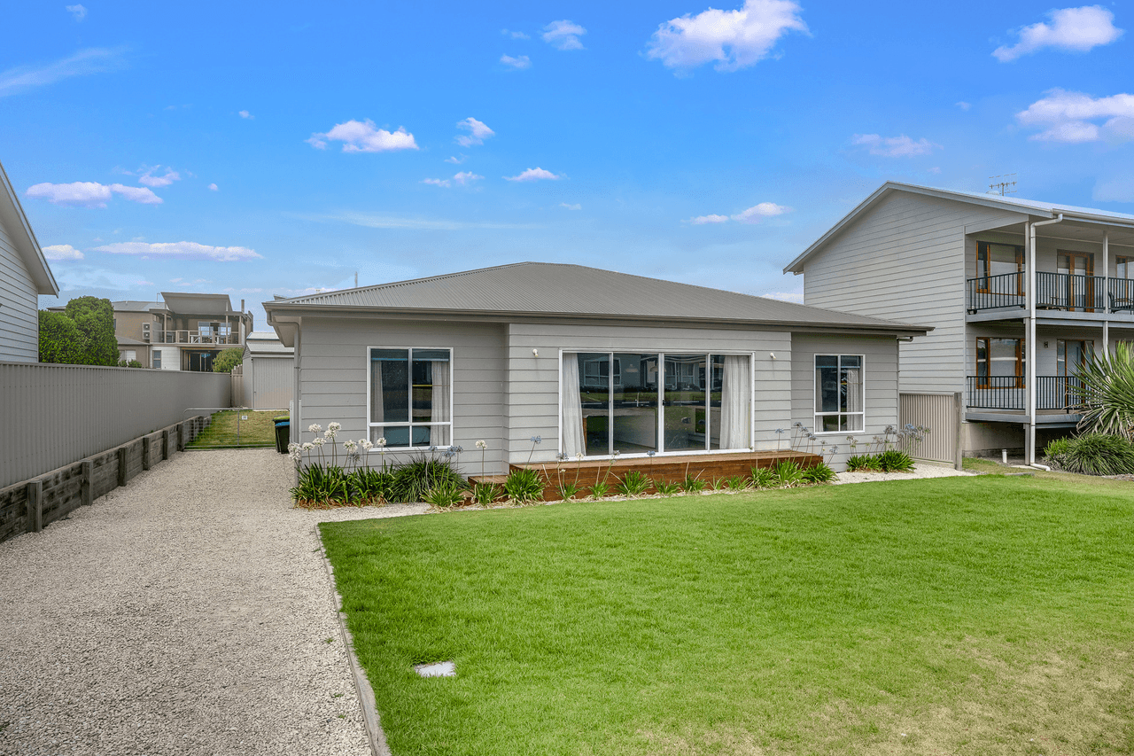 137 Newell Avenue, MIDDLETON, SA 5213