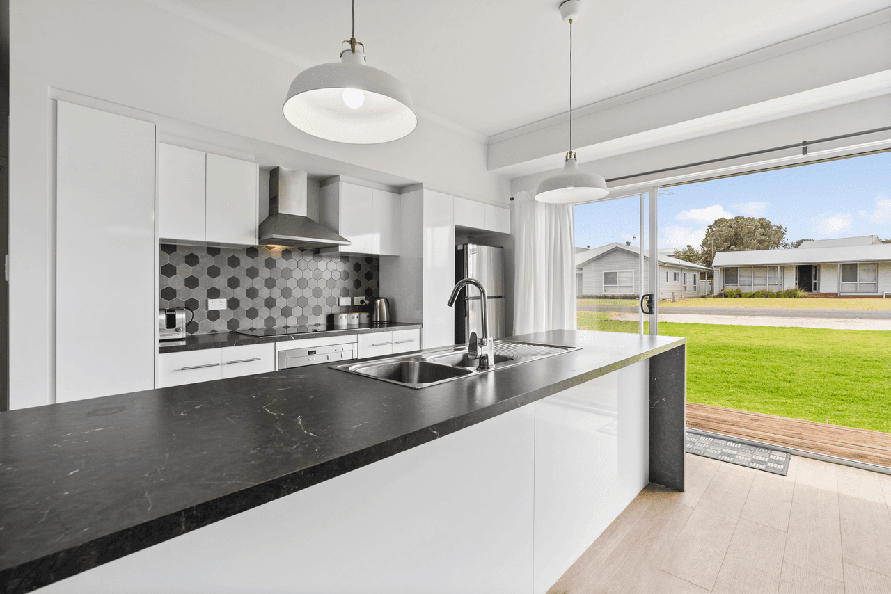 137 Newell Avenue, MIDDLETON, SA 5213