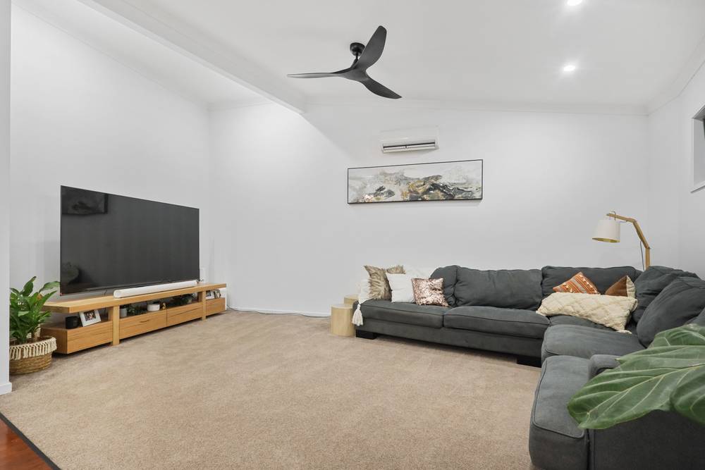 9 Ruby Court, BUNYA, QLD 4055