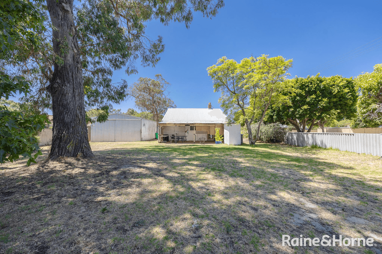 19 West Road, CAPEL, WA 6271