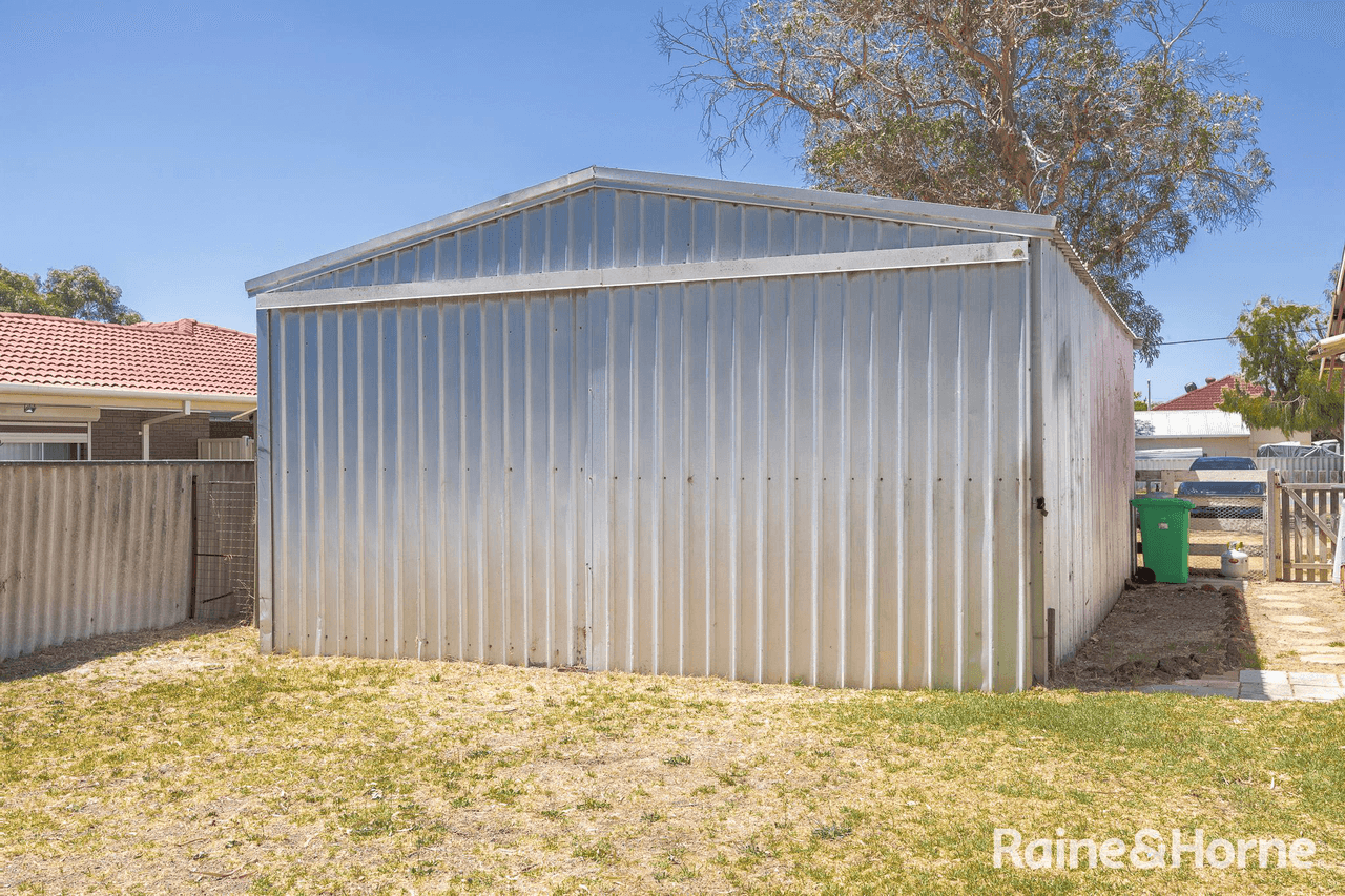 19 West Road, CAPEL, WA 6271