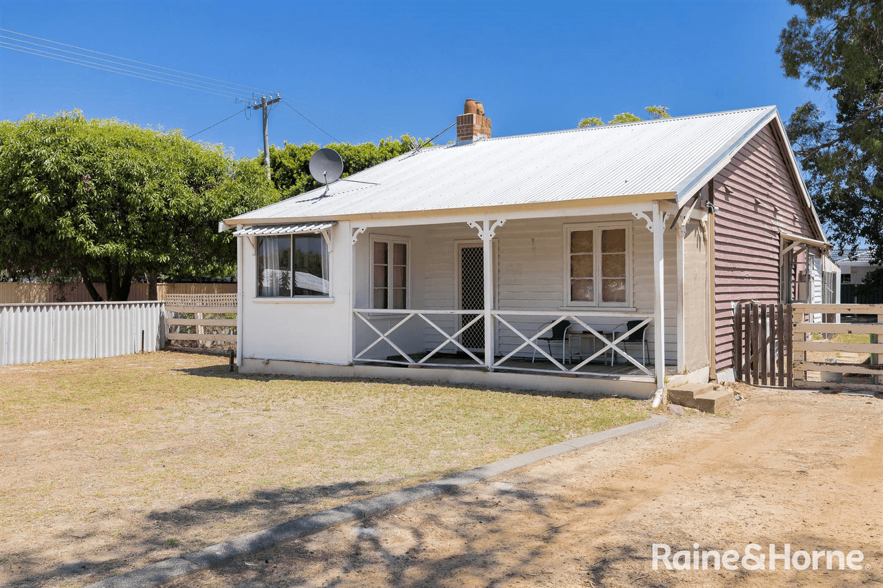 19 West Road, CAPEL, WA 6271