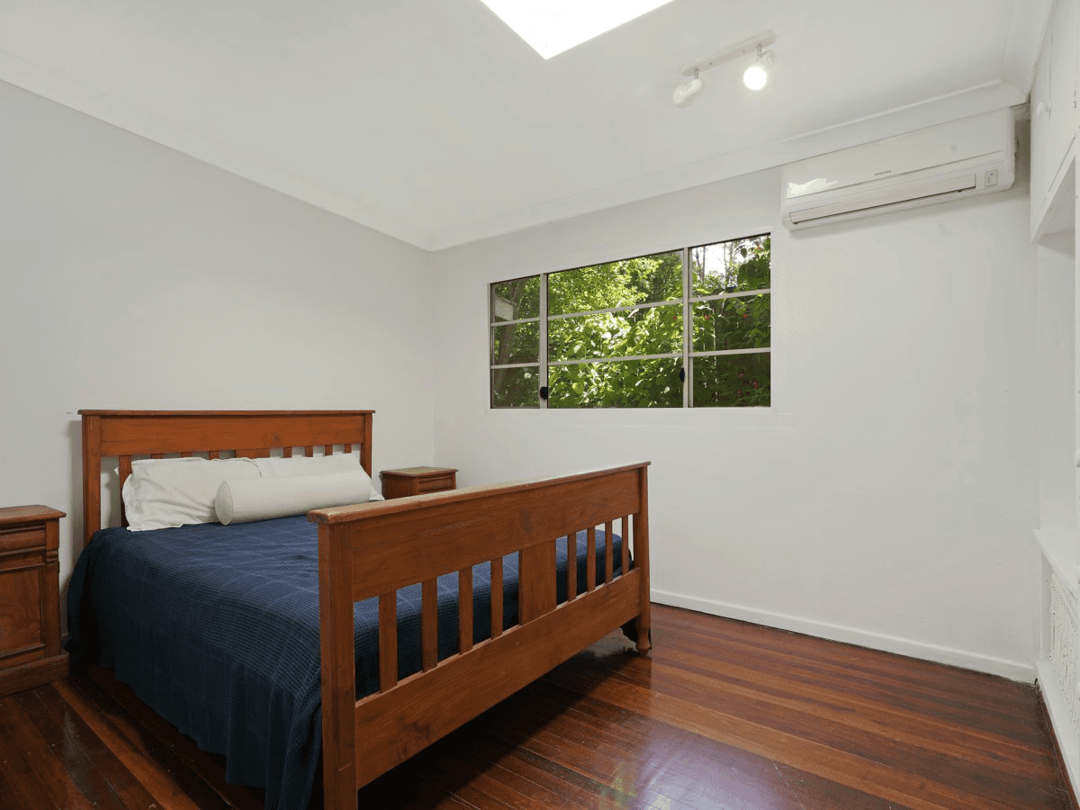 7 Ormond Terrace, INDOOROOPILLY, QLD 4068