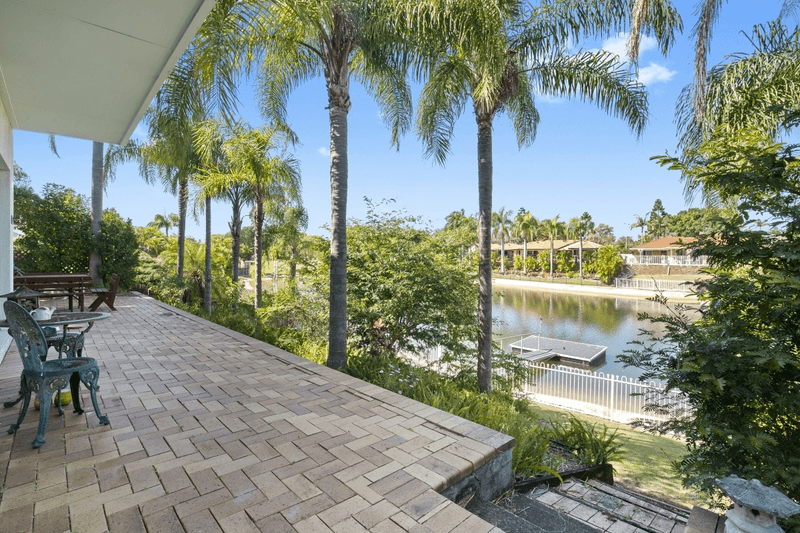 26 Drayton Terrace, Mermaid Waters, QLD 4218