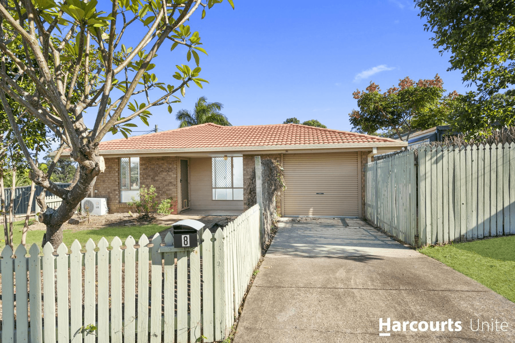 8 Jenelle Street, KALLANGUR, QLD 4503