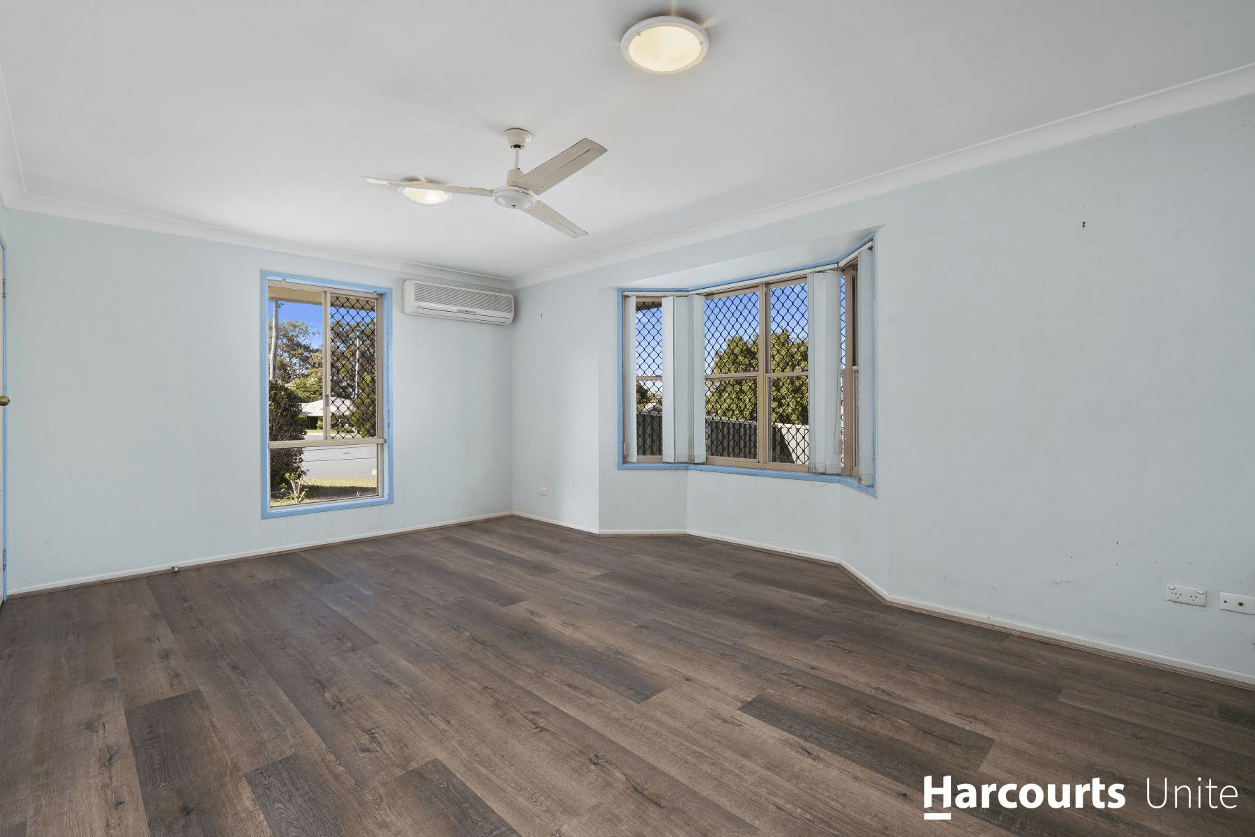 8 Jenelle Street, KALLANGUR, QLD 4503