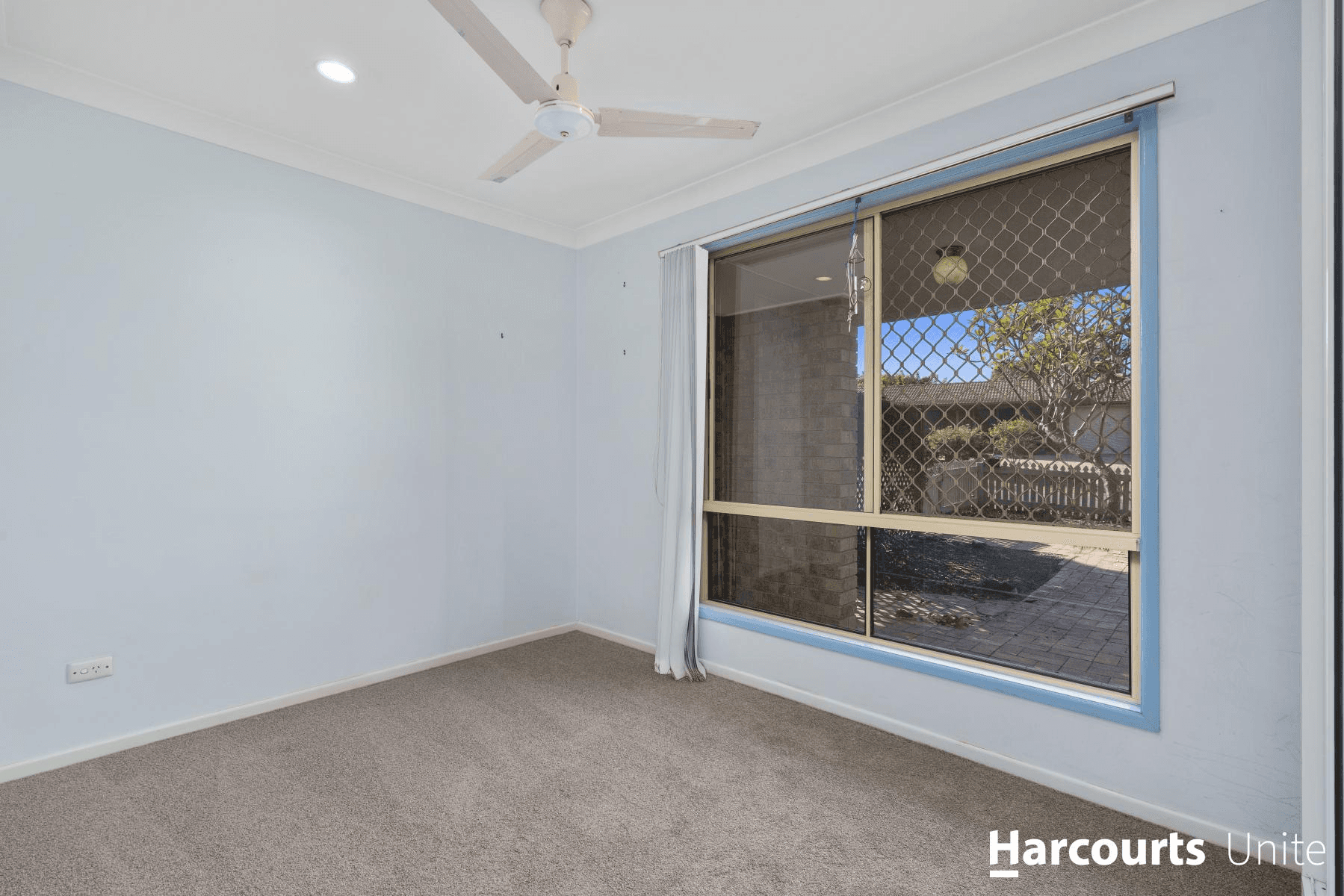 8 Jenelle Street, KALLANGUR, QLD 4503