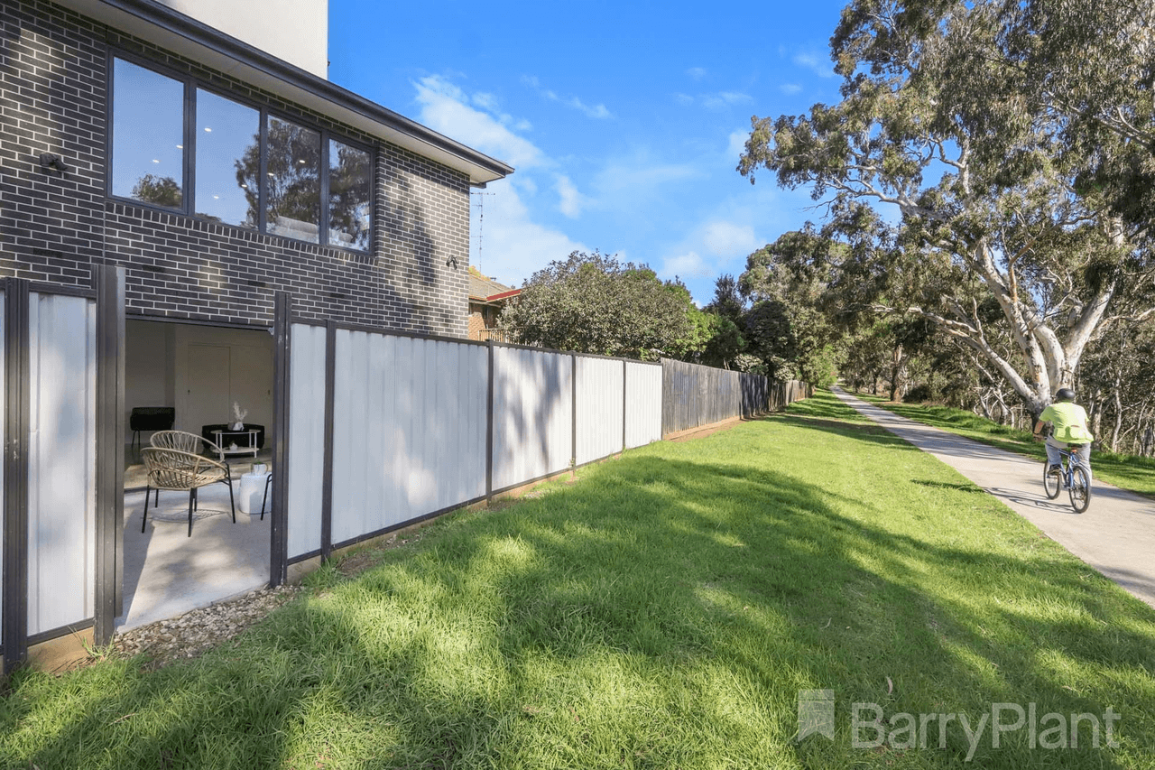 74A Clarke Drive, Gladstone Park, VIC 3043