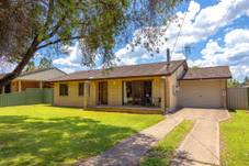 17 East Combined Street, WINGHAM, NSW 2429