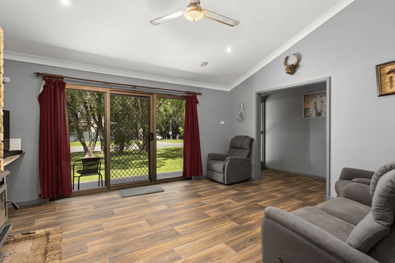 17 East Combined Street, WINGHAM, NSW 2429