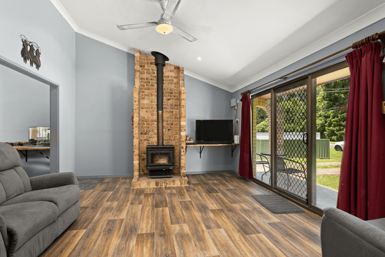 17 East Combined Street, WINGHAM, NSW 2429