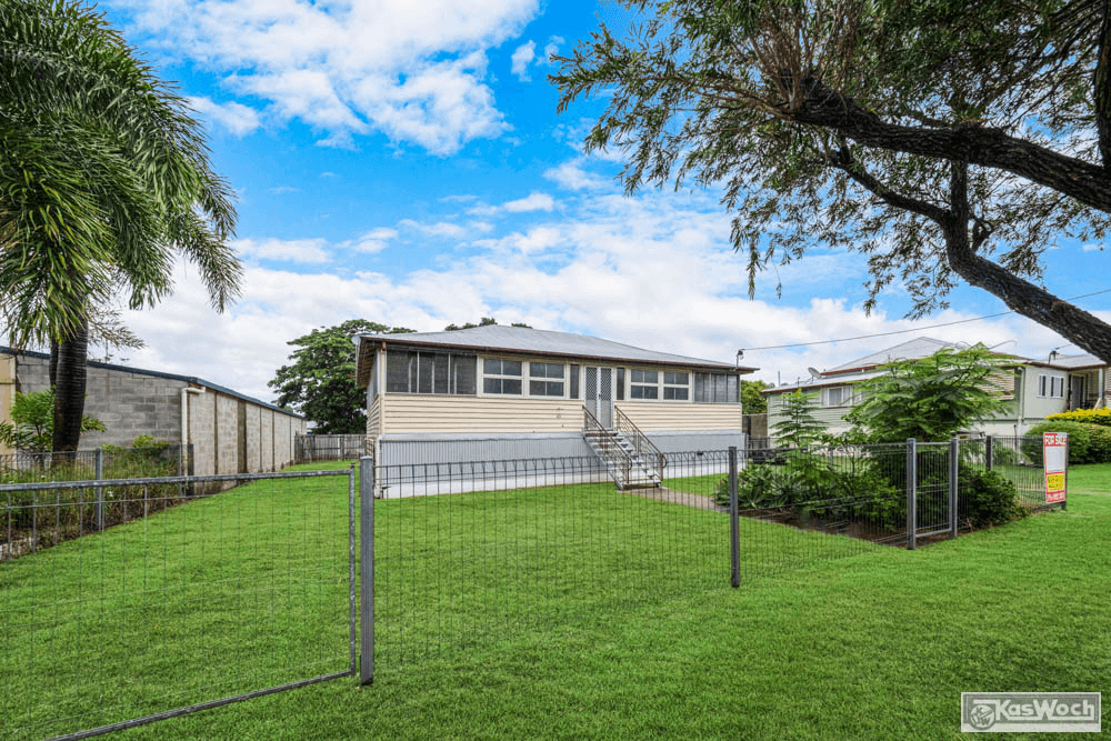 40 BURNETT STREET, BERSERKER, QLD 4701