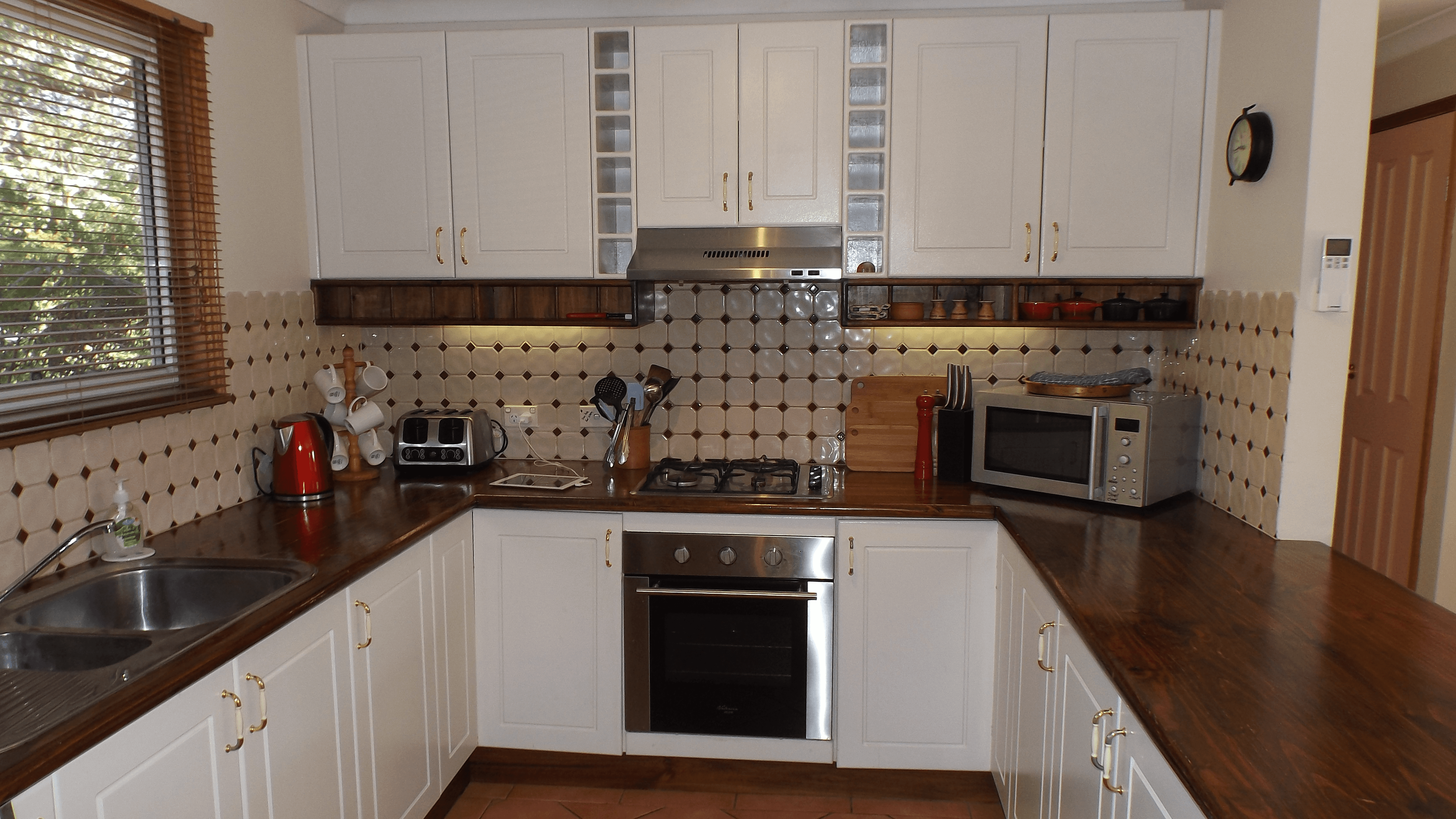 6 Wrights Close, MALLACOOTA, VIC 3892