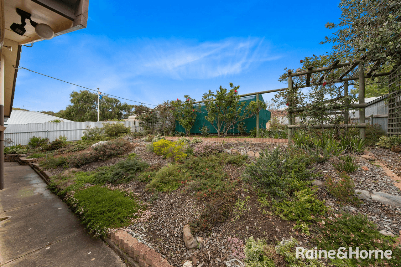 42 Leonard Road, MORPHETT VALE, SA 5162