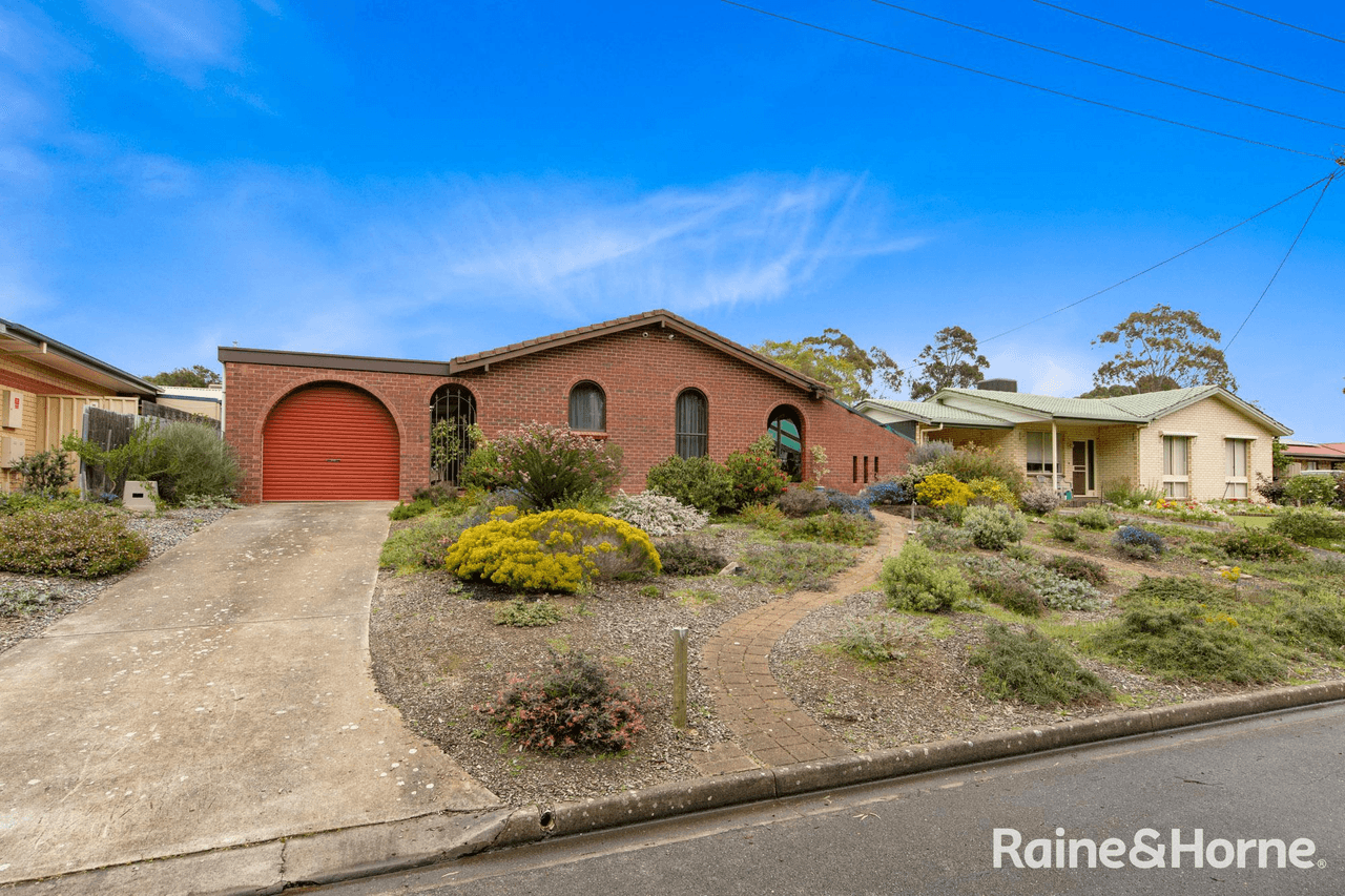 42 Leonard Road, MORPHETT VALE, SA 5162