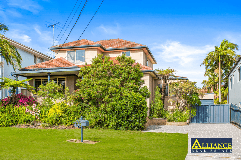 5 Drysdale Avenue, Picnic Point, NSW 2213