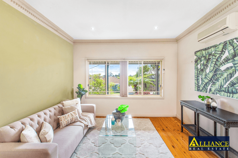 5 Drysdale Avenue, Picnic Point, NSW 2213